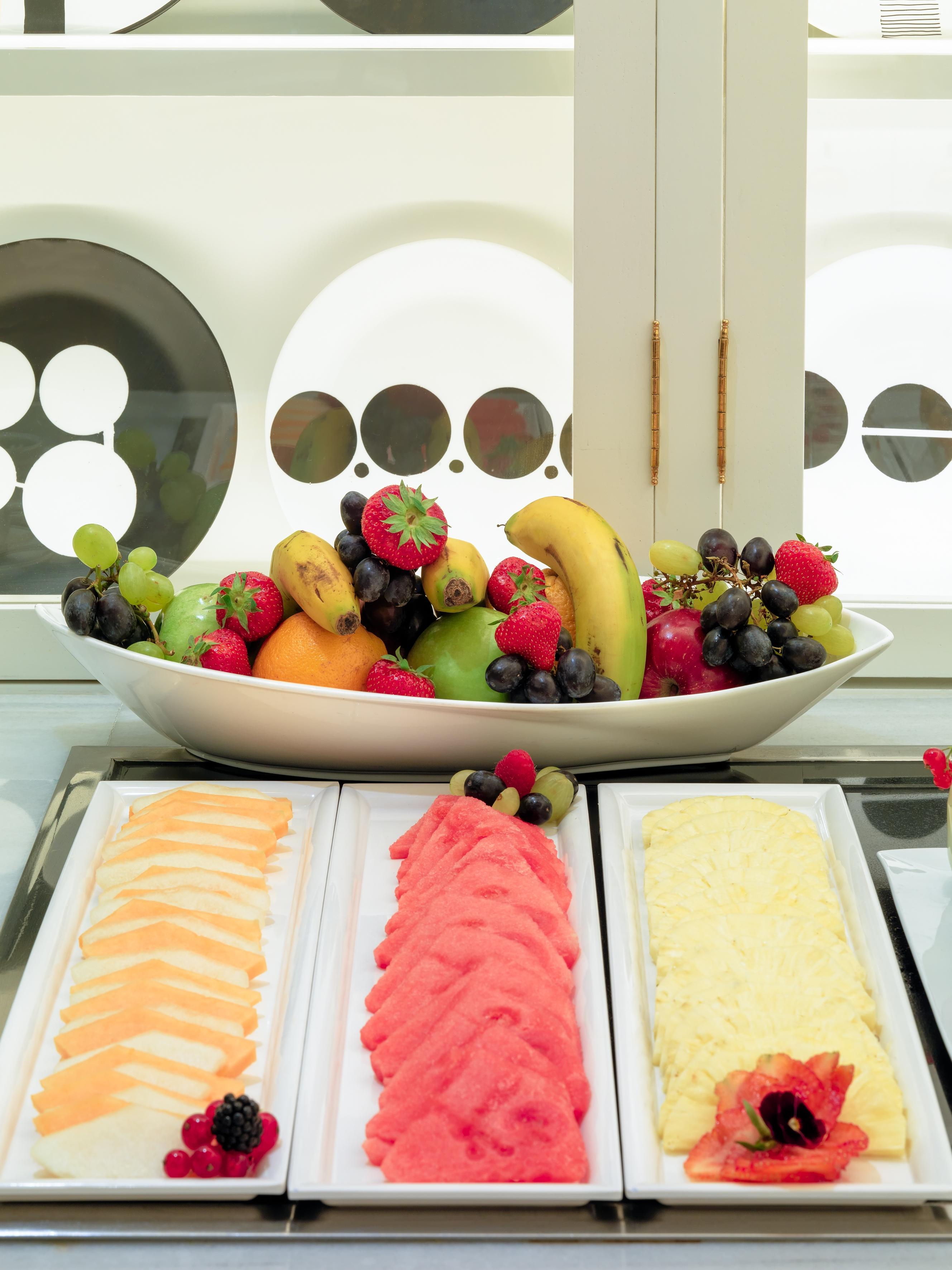 H10 Universitat (Adults Only) Барселона Екстериор снимка