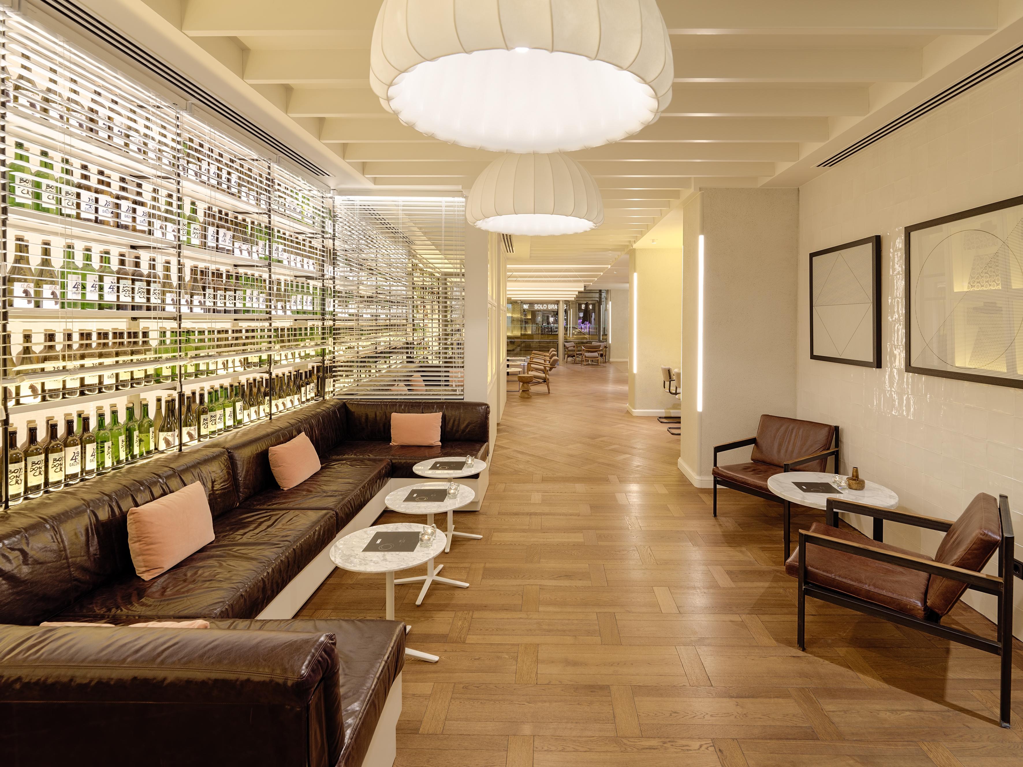 H10 Universitat (Adults Only) Барселона Екстериор снимка